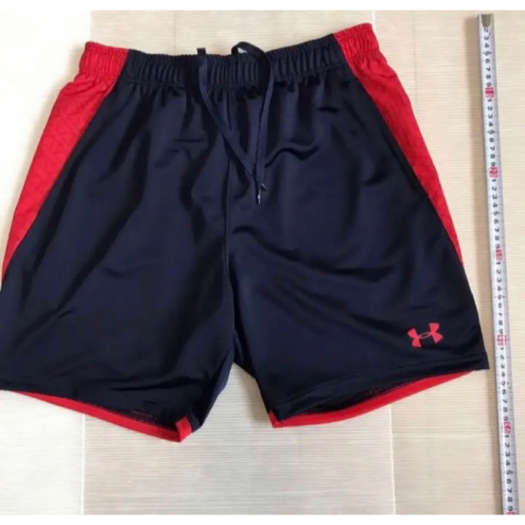 UNDER ARMOUR(アンダーアーマー)の送料無料 新品 underarmour チャレンジャー グラフィック ショーツL スポーツ/アウトドアのサッカー/フットサル(ウェア)の商品写真