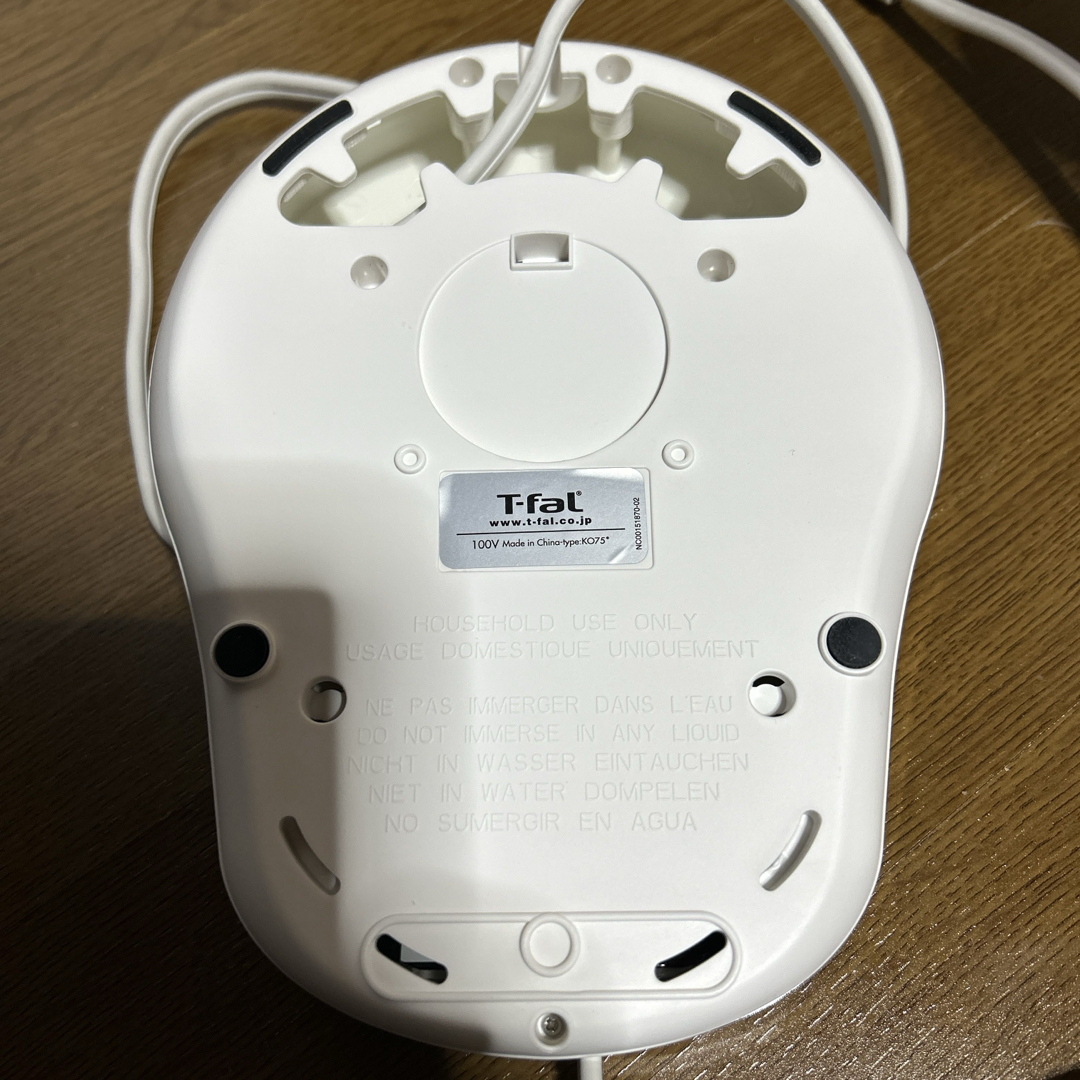 T-fal(ティファール)のティファール（T-fal）【KO7551JP】電気ケトル　ホワイト 1.2L スマホ/家電/カメラの生活家電(電気ケトル)の商品写真