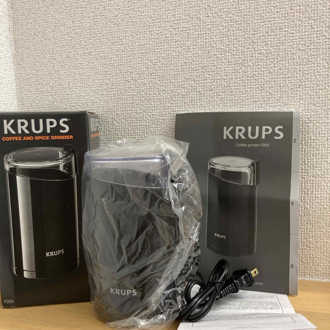 KRUPS 電動コーヒーグラインダー スマホ/家電/カメラの調理家電(電動式コーヒーミル)の商品写真