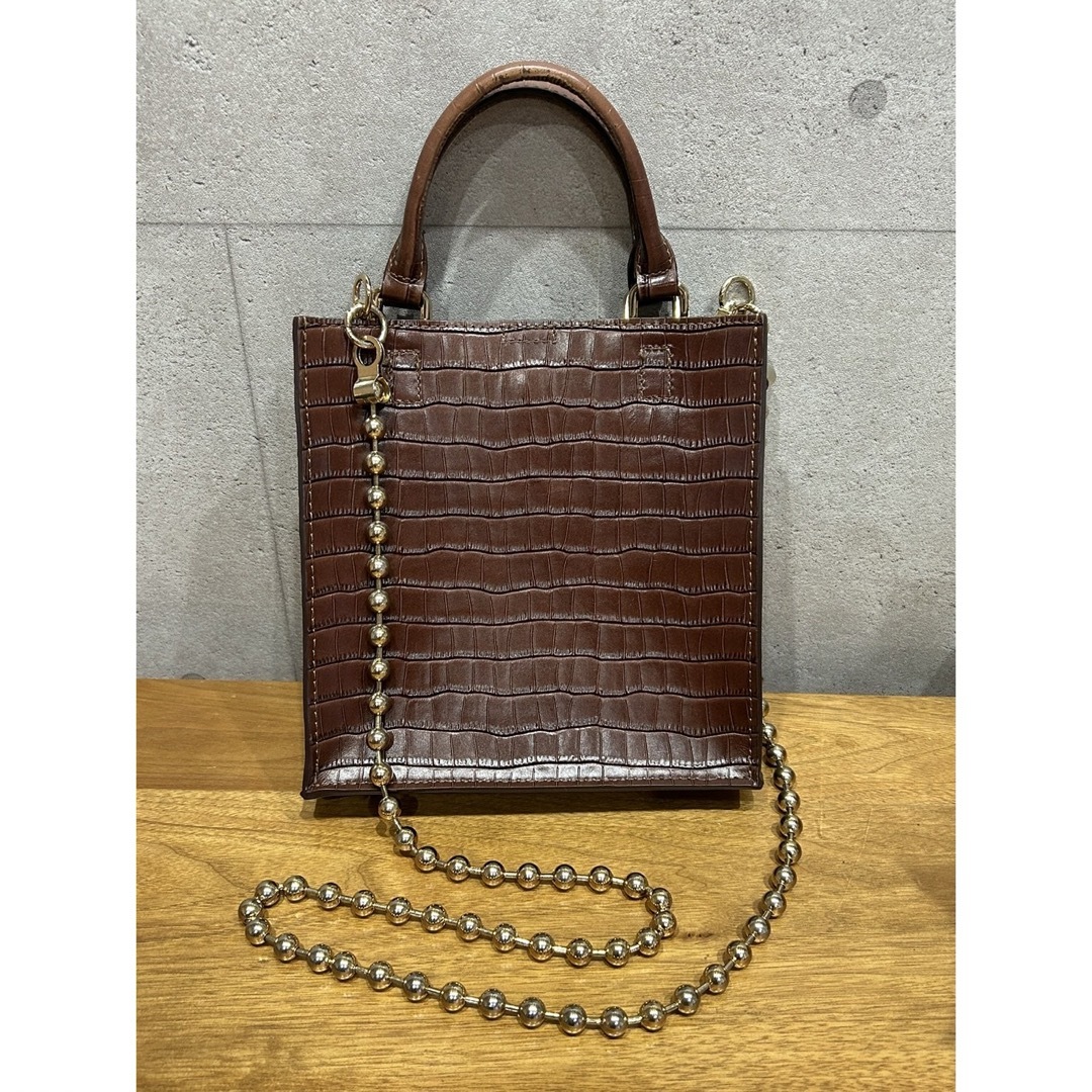 Ameri VINTAGE(アメリヴィンテージ)のAmeri VINTAGE BALL CHAIN BOX BAG ブラウン レディースのバッグ(ショルダーバッグ)の商品写真