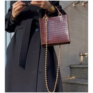 アメリヴィンテージ(Ameri VINTAGE)のAmeri VINTAGE BALL CHAIN BOX BAG ブラウン(ショルダーバッグ)