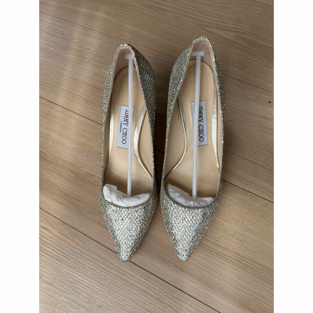 JIMMY CHOO(ジミーチュウ)のJIMMYCHOO グリッター　パンプス　シルバー　37 レディースの靴/シューズ(ハイヒール/パンプス)の商品写真