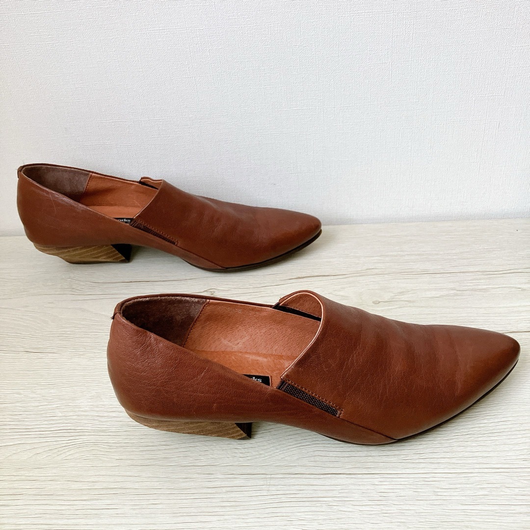 RABOKIGOSHI works(ラボキゴシワークス)の美品✨ラボキゴシワークス ブーティー パンプス ブラウン 23cm ローヒール レディースの靴/シューズ(ハイヒール/パンプス)の商品写真
