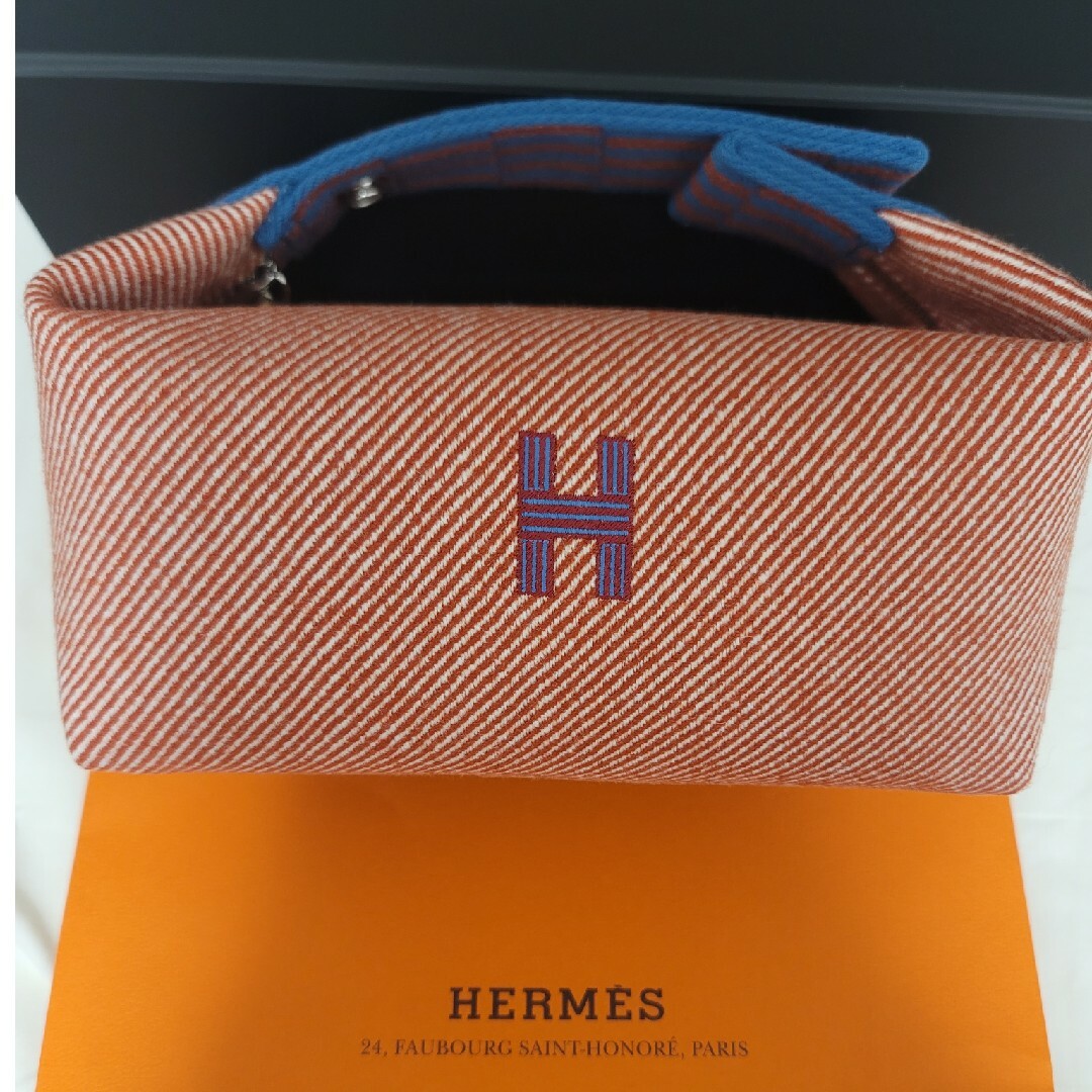 Hermes(エルメス)の【新品、未使用】ブリッドアブラックPMサイズ 最新カラーのTomette レディースのファッション小物(ポーチ)の商品写真