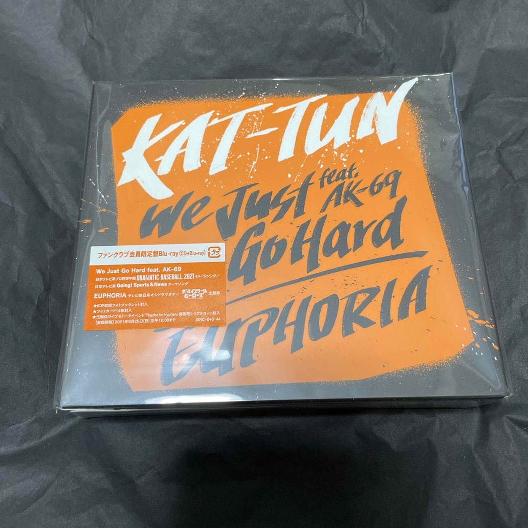 KAT-TUN(カトゥーン)のKAT-TUN WE JUST GO HARD エンタメ/ホビーのCD(ポップス/ロック(邦楽))の商品写真