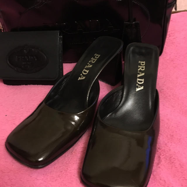 PRADA(プラダ)の今日だけ 特別お値引き❗️プラダパンプス♡23.5センチ❗️ レディースの靴/シューズ(ハイヒール/パンプス)の商品写真