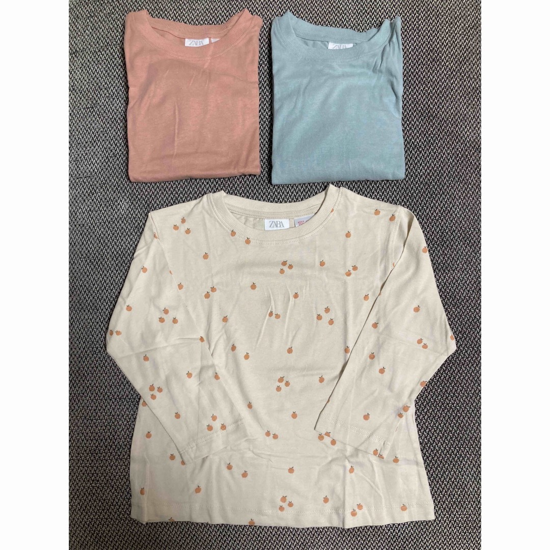 ZARA KIDS(ザラキッズ)の新品未使用✳︎zara kids 長袖Tシャツ　3枚組　100cm キッズ/ベビー/マタニティのキッズ服女の子用(90cm~)(Tシャツ/カットソー)の商品写真