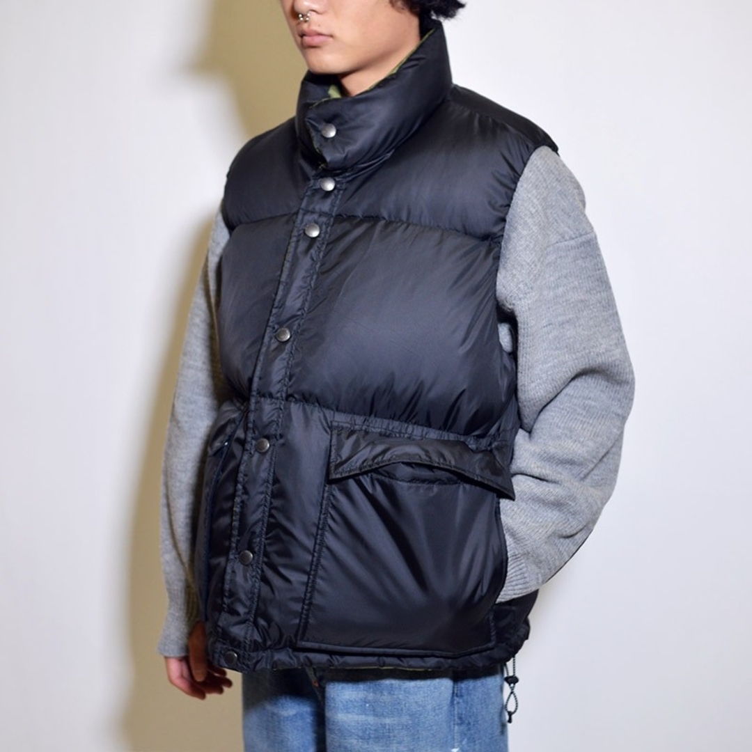 Evisen FUJI REVERSIBLE DOWN VEST Lダウンベスト メンズのジャケット/アウター(ダウンジャケット)の商品写真