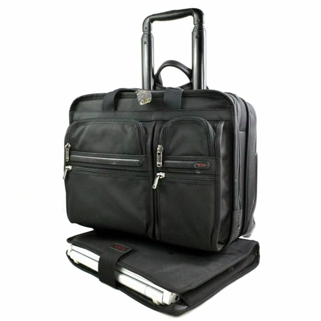 TUMI(トゥミ)のトゥミ 『タッセル Q-Tote』＆　26104G4.4ホィールブリーフ メンズのバッグ(トートバッグ)の商品写真