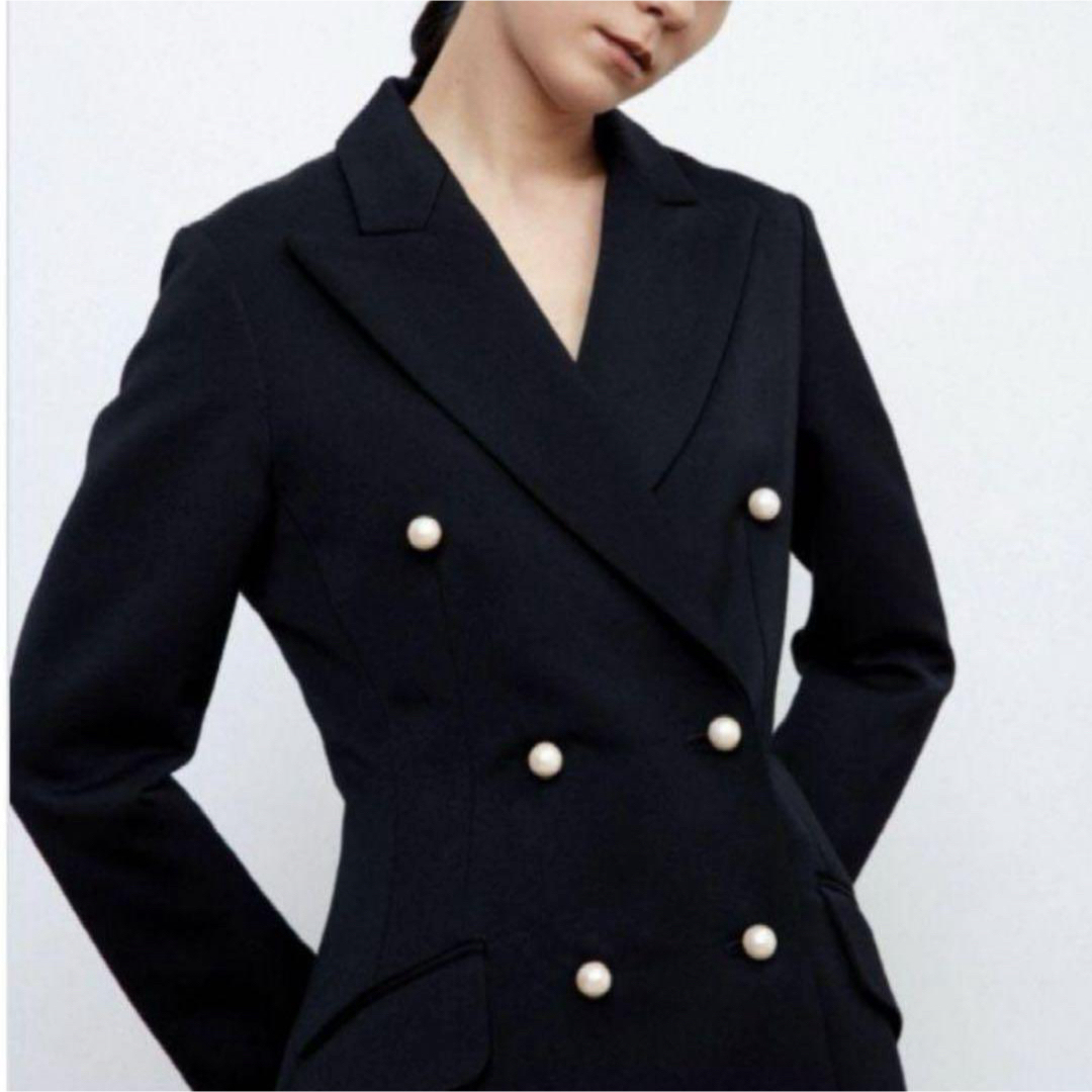 MADISONBLUE(マディソンブルー)の未使用 マディソンブルー PEARL FROCK COAT 01 ブラック レディースのジャケット/アウター(ロングコート)の商品写真