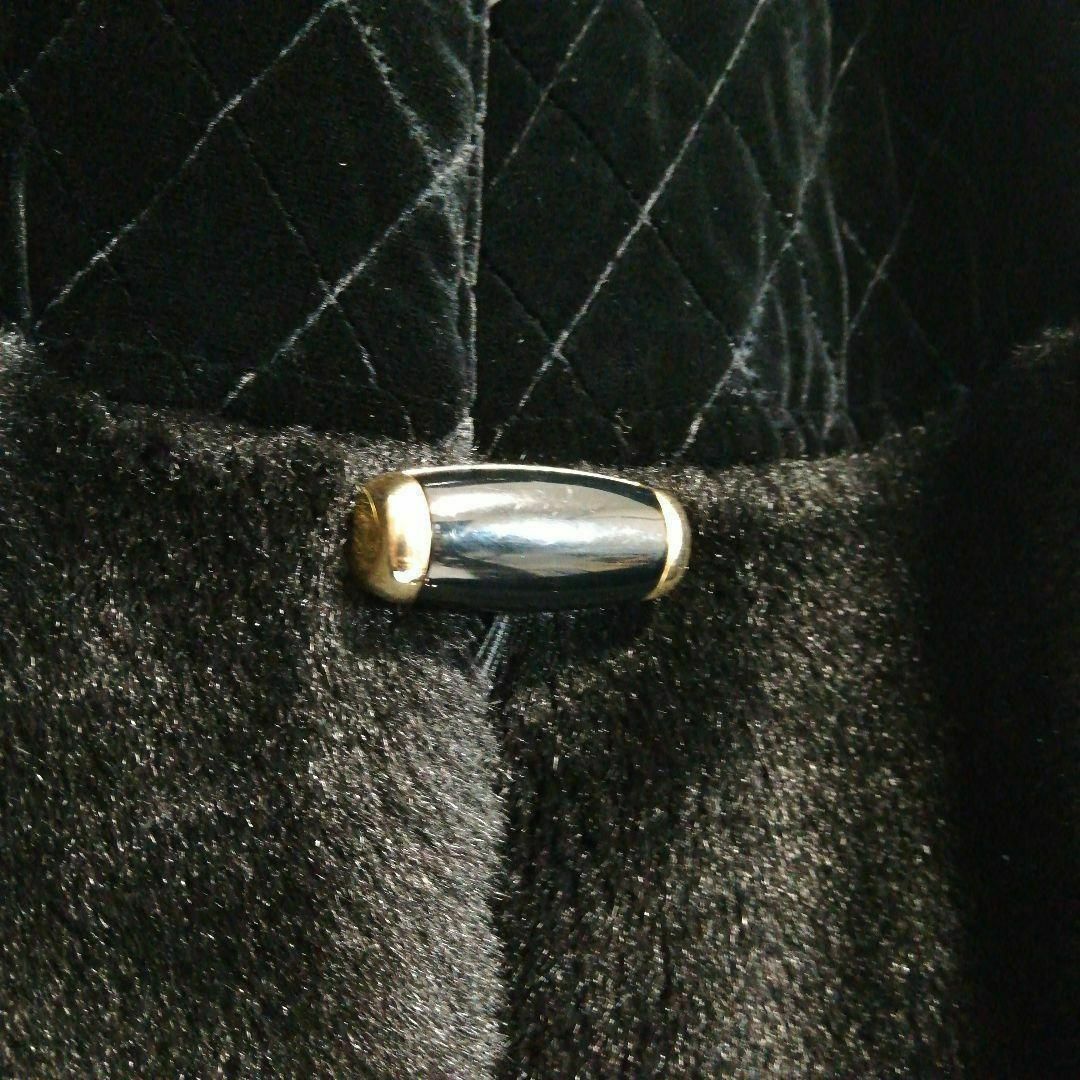 ダイヤステッチベルベット エコファー 切替 コート スカーフ柄裏地 ブラック 黒 レディースのジャケット/アウター(ロングコート)の商品写真