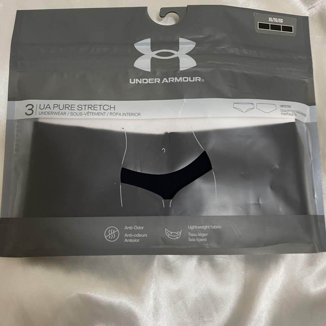 UNDER ARMOUR(アンダーアーマー)のUNDER ARMOUR シームレス抗菌防臭　３枚セット レディースの下着/アンダーウェア(ショーツ)の商品写真