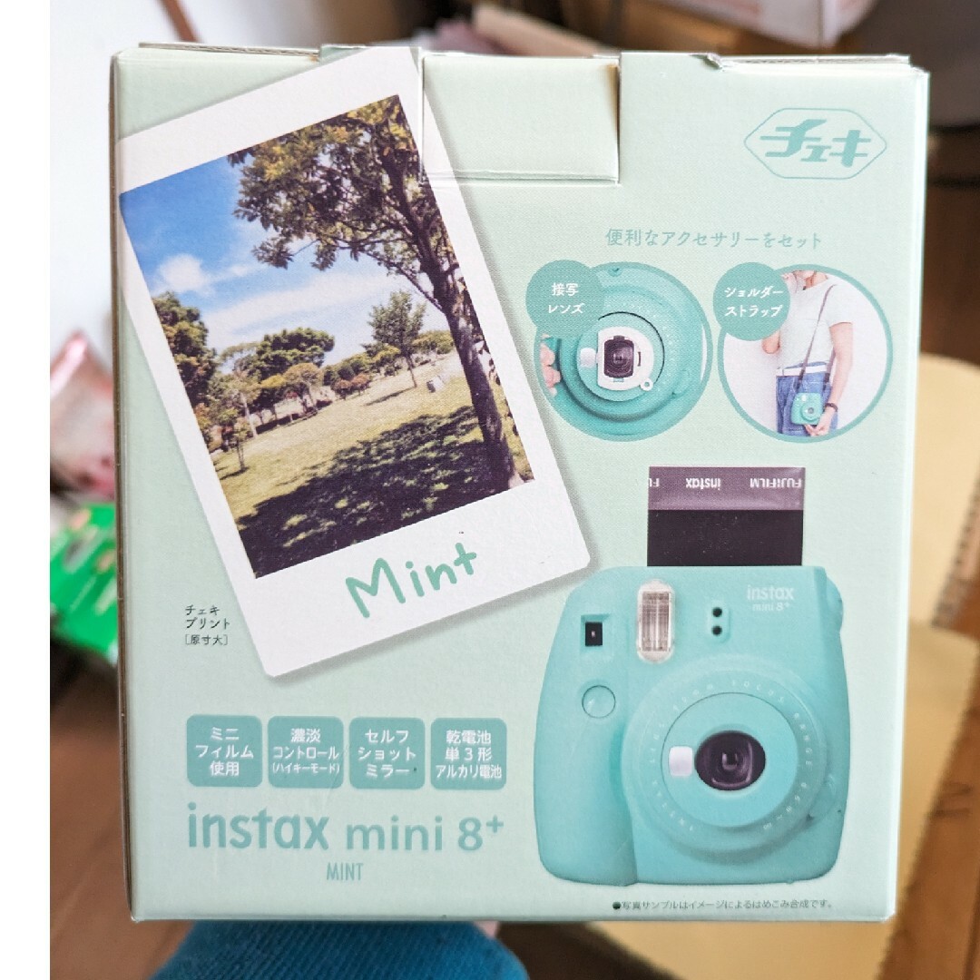 富士フイルム(フジフイルム)のチェキカメラ instax mini8+ 新品同様 スマホ/家電/カメラのカメラ(フィルムカメラ)の商品写真