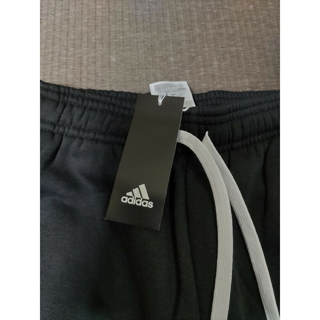 adidas(アディダス)のadidas　アディダス　スウェット　ジャージ　パンツ　ブラック　150　新品 キッズ/ベビー/マタニティのキッズ服男の子用(90cm~)(パンツ/スパッツ)の商品写真