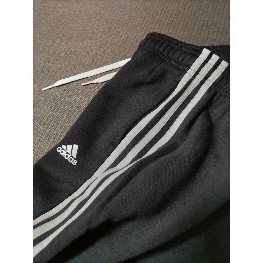 adidas(アディダス)のadidas　アディダス　スウェット　ジャージ　パンツ　ブラック　150　新品 キッズ/ベビー/マタニティのキッズ服男の子用(90cm~)(パンツ/スパッツ)の商品写真