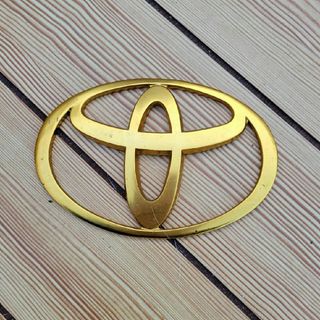 TOYOTA　エンブレム(車外アクセサリ)