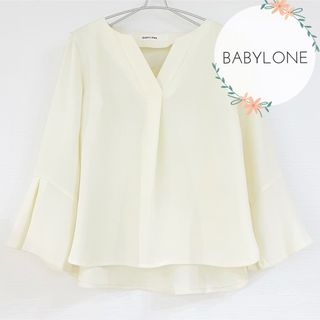 バビロン(BABYLONE)のBABYLONE タック フレアスリーブ ブラウス 春 バビロン ベルスリーブ(シャツ/ブラウス(長袖/七分))