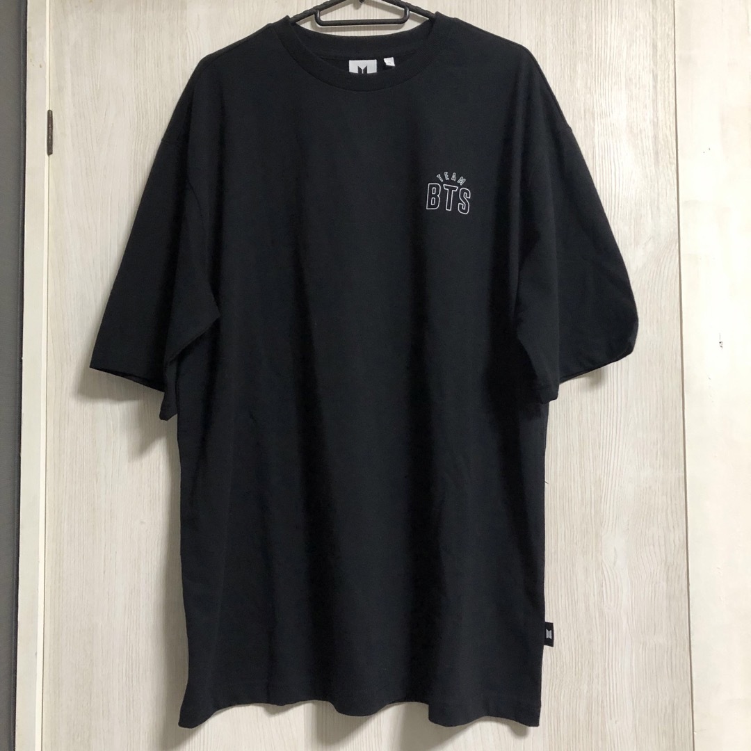 防弾少年団(BTS)(ボウダンショウネンダン)のTEAM BTS TEE JIN Tシャツ メンズのトップス(Tシャツ/カットソー(半袖/袖なし))の商品写真