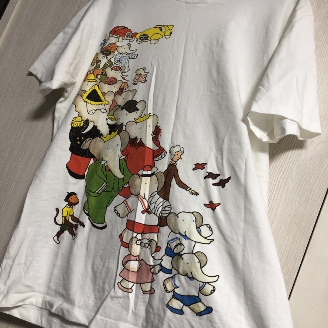 Design Tshirts Store graniph(グラニフ)のgraniph ぞうのババール Tシャツ メンズのトップス(Tシャツ/カットソー(半袖/袖なし))の商品写真