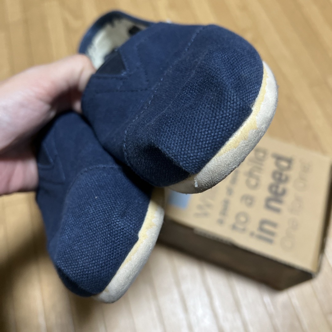 TOMS(トムズ)の◆TOMS◆ 靴 ネイビー 22.0cm レディースの靴/シューズ(スリッポン/モカシン)の商品写真