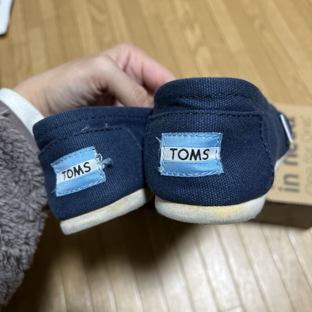 TOMS(トムズ)の◆TOMS◆ 靴 ネイビー 22.0cm レディースの靴/シューズ(スリッポン/モカシン)の商品写真