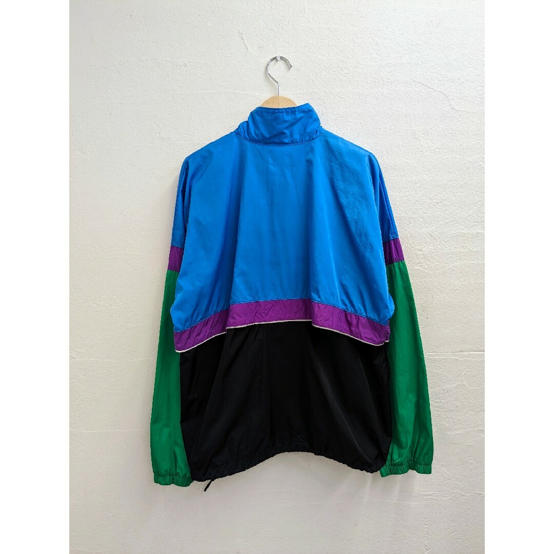 BEAMS(ビームス)のAVIA SWEDEN PATCH NYLON HALF ZIP BLOUSON メンズのジャケット/アウター(ナイロンジャケット)の商品写真