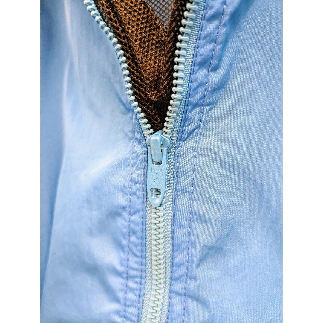 BEAMS(ビームス)のAVIA SWEDEN PATCH NYLON HALF ZIP BLOUSON メンズのジャケット/アウター(ナイロンジャケット)の商品写真