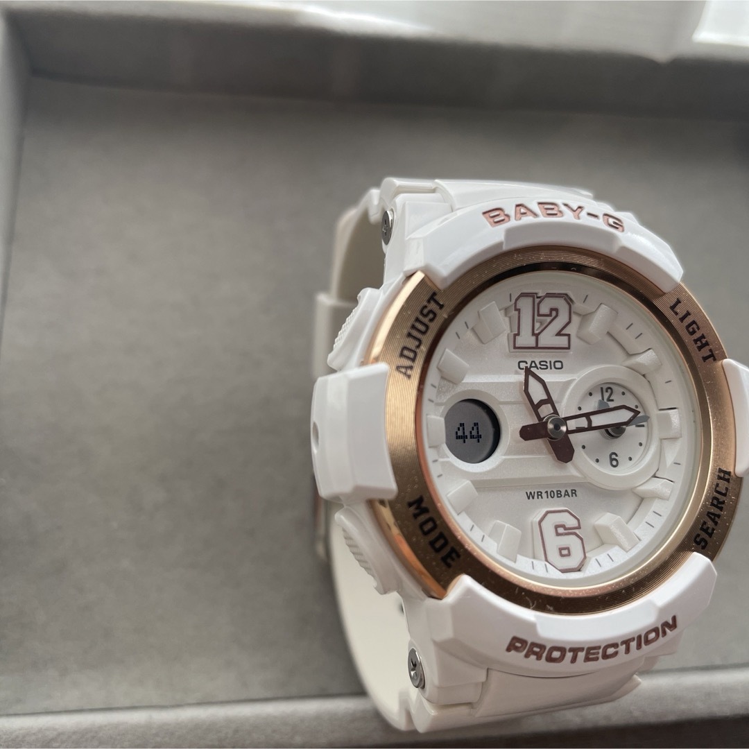 Baby-G(ベビージー)のbaby-g BGA-210-7B3JF 白 レディースのファッション小物(腕時計)の商品写真