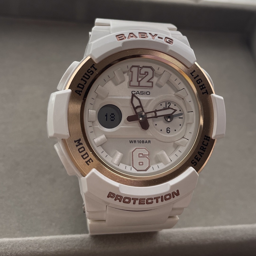 Baby-G(ベビージー)のbaby-g BGA-210-7B3JF 白 レディースのファッション小物(腕時計)の商品写真