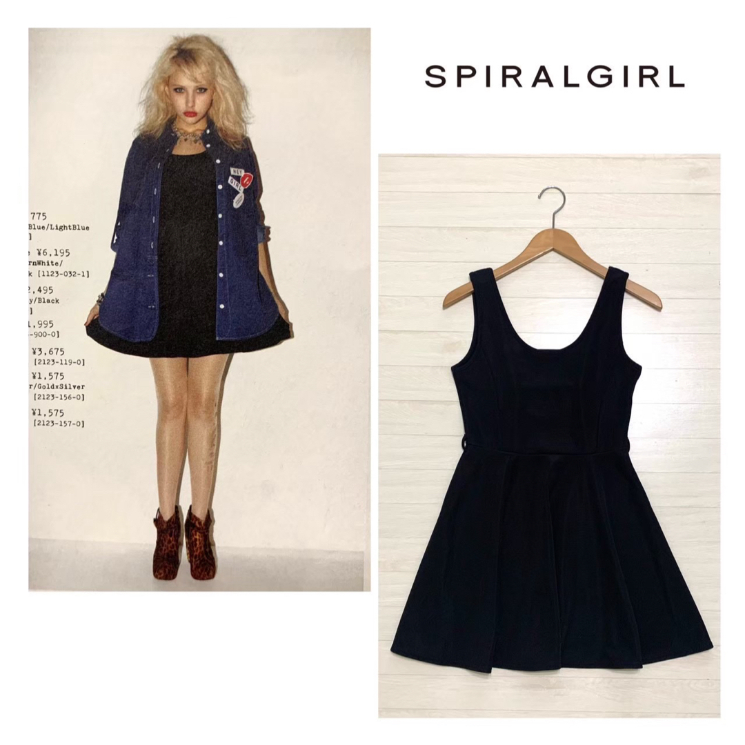 GRL(グレイル)の✨タイムセール中✨ 美品 SPIRAL GIRL 背中開きワンピース レディースのワンピース(ひざ丈ワンピース)の商品写真