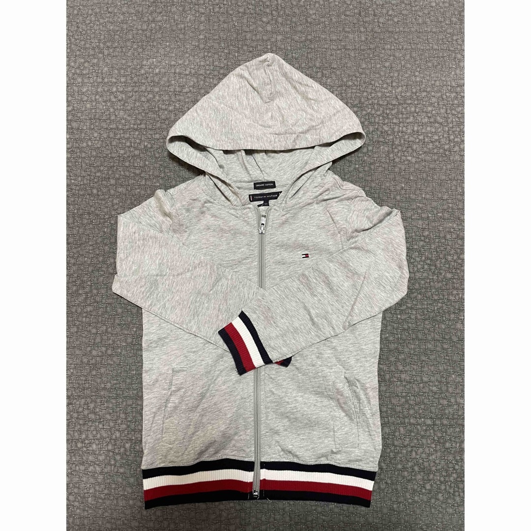 TOMMY HILFIGER(トミーヒルフィガー)のトミーヒルフィガー　パーカー キッズ/ベビー/マタニティのキッズ服男の子用(90cm~)(ジャケット/上着)の商品写真