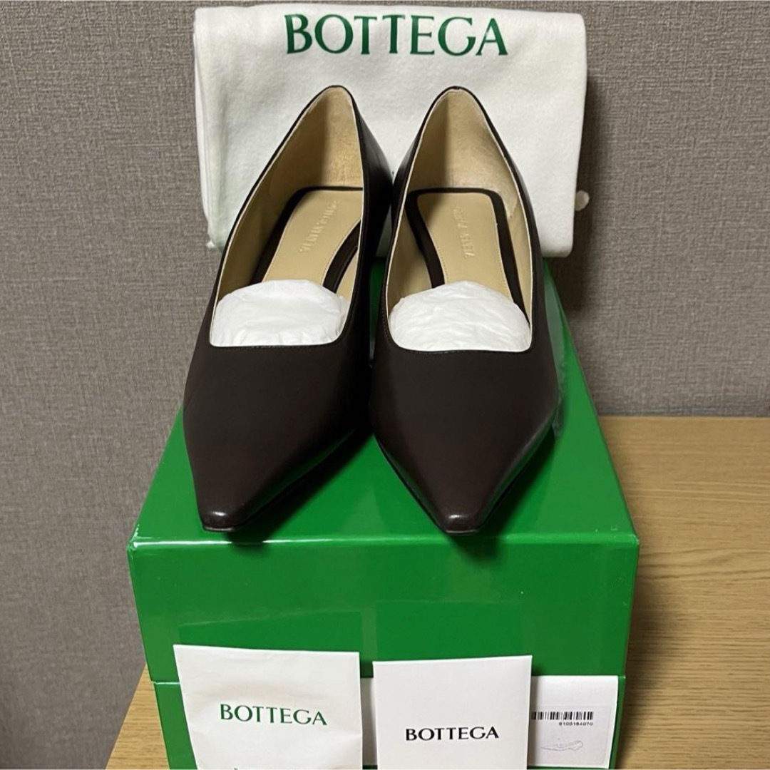 Bottega Veneta(ボッテガヴェネタ)の【新品未使用】ボッテガパンプス24センチ相当 レディースの靴/シューズ(ハイヒール/パンプス)の商品写真