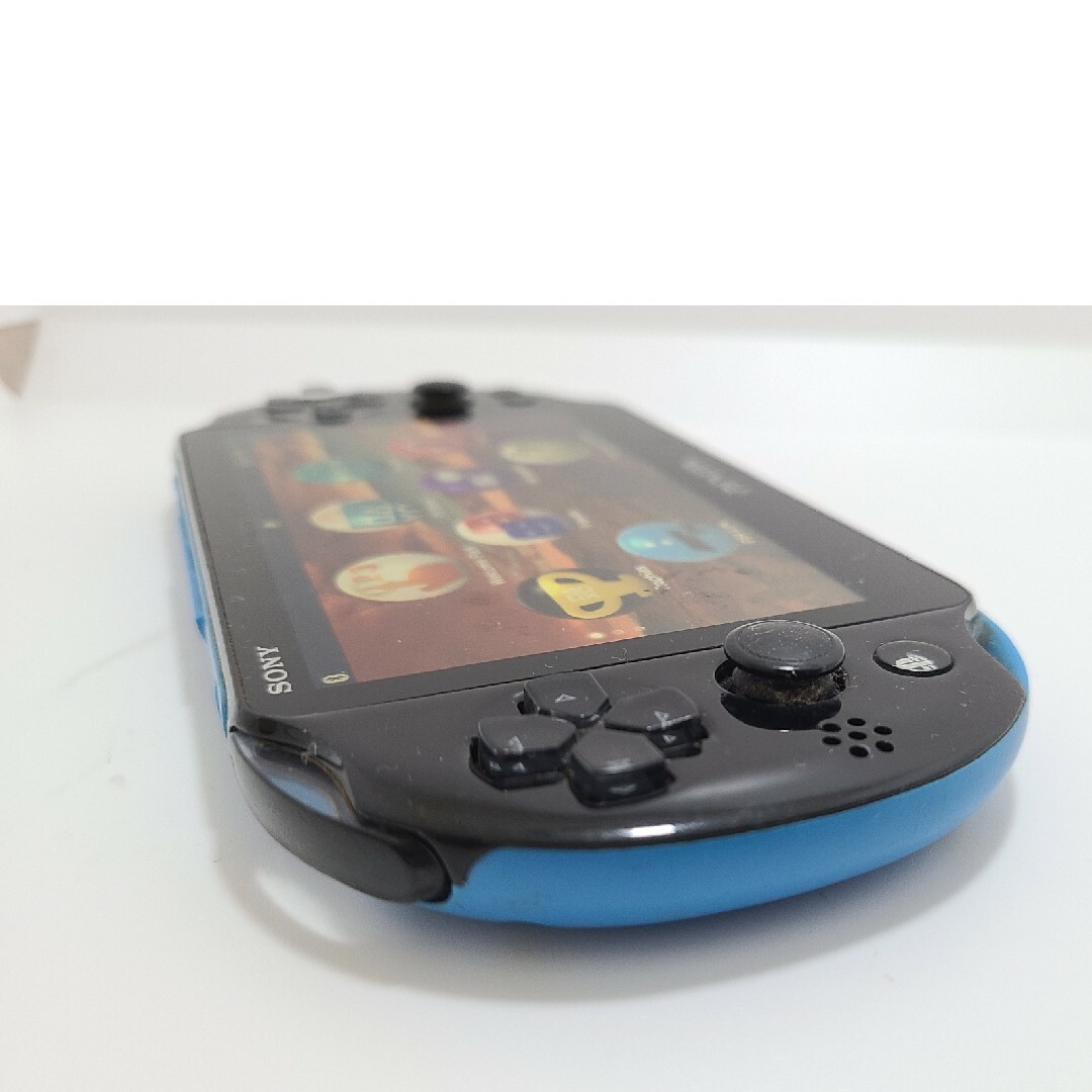 PlayStation Vita(プレイステーションヴィータ)のPlaystation Vita PCH2000 ブルーブラック エンタメ/ホビーのゲームソフト/ゲーム機本体(携帯用ゲーム機本体)の商品写真