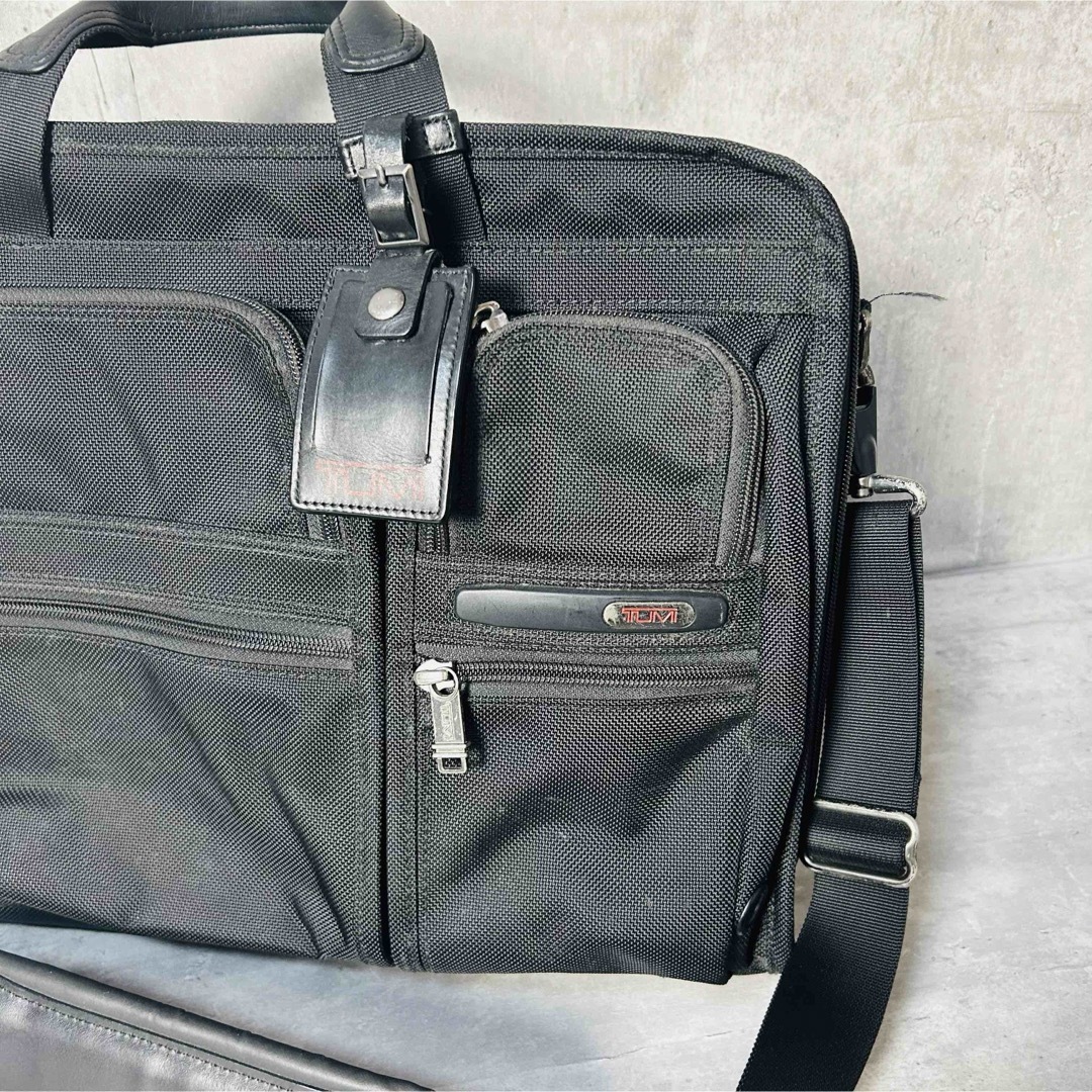 TUMI(トゥミ)の良品♪ TUMI トゥミ　2way ビジネス PC収納可　アルファ　黒　A4 メンズのバッグ(ショルダーバッグ)の商品写真