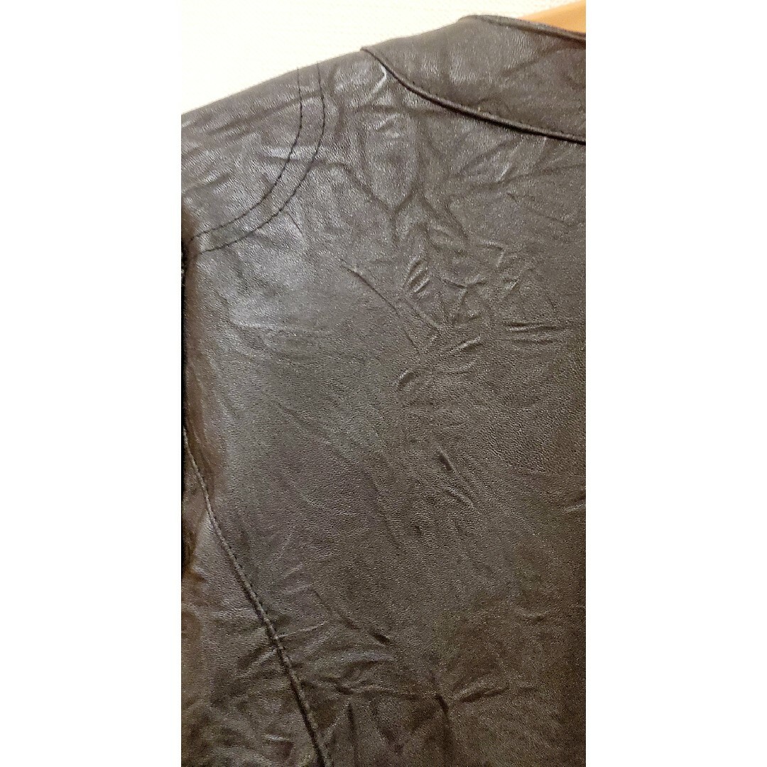 革ジャン  花柄押型風  Mサイズ レディースのジャケット/アウター(ライダースジャケット)の商品写真