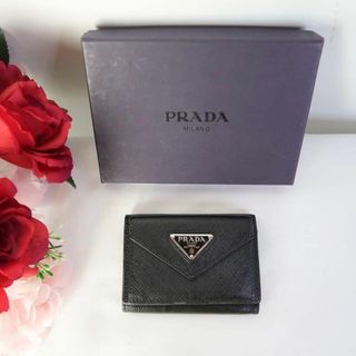 PRADA - s766 極美品プラダ 三つ折り財布コンパクトウォレット三角プレートサフィアーノ