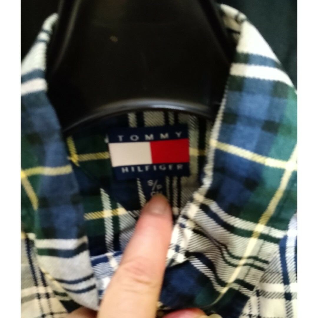 TOMMY HILFIGER(トミーヒルフィガー)のM0324 トミー・ヒルフィガー　チェック　長袖Ｔシャツ　SPサイズ　Lサイズ位 メンズのトップス(シャツ)の商品写真