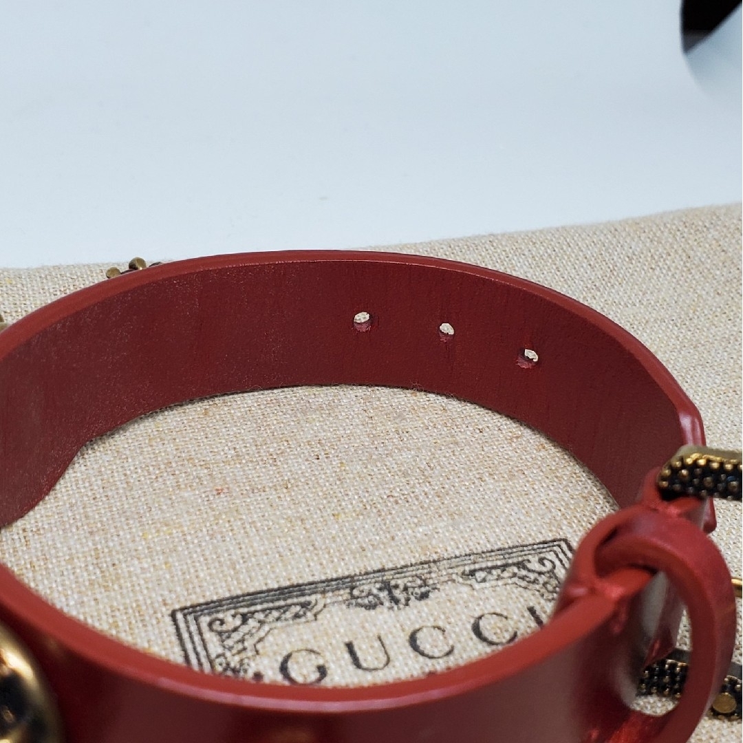 Gucci(グッチ)の【超レア完売美品】GUCCI レザーブレスレット タイガーヘッド ビジュー レディースのアクセサリー(ブレスレット/バングル)の商品写真