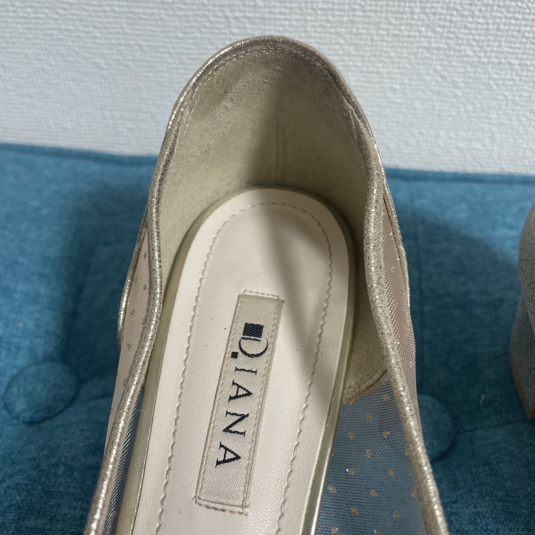 DIANA(ダイアナ)のDIANA ダイアナ パンプス ゴールド キラキラ レディースの靴/シューズ(ハイヒール/パンプス)の商品写真