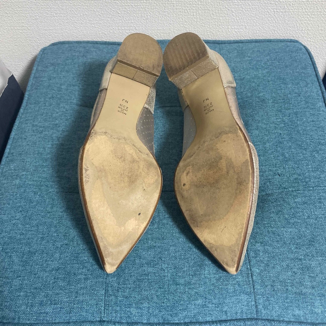 DIANA(ダイアナ)のDIANA ダイアナ パンプス ゴールド キラキラ レディースの靴/シューズ(ハイヒール/パンプス)の商品写真