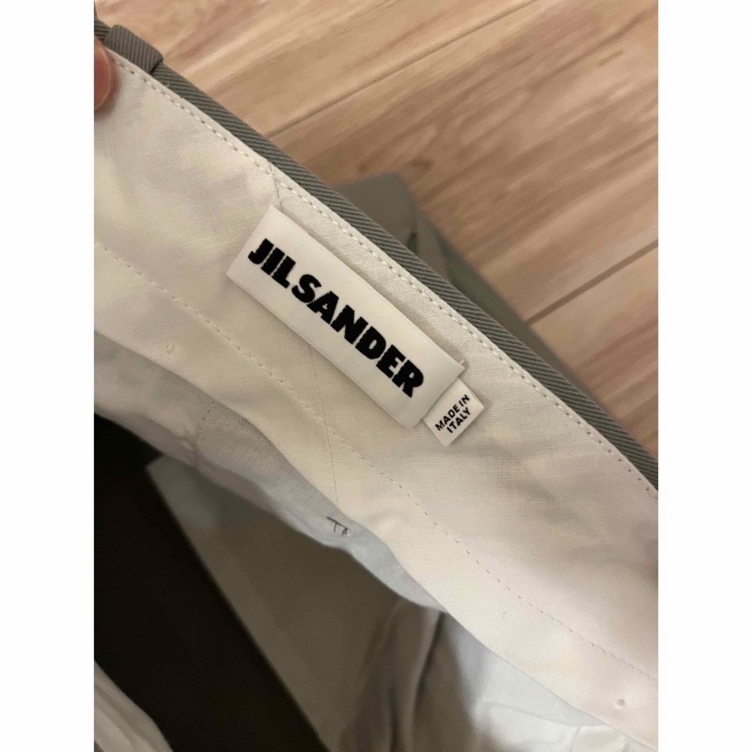 Jil Sander(ジルサンダー)の未使用　ジルサンダー  ルークメイヤー　クロップド パンツ　未使用 メンズのパンツ(スラックス)の商品写真