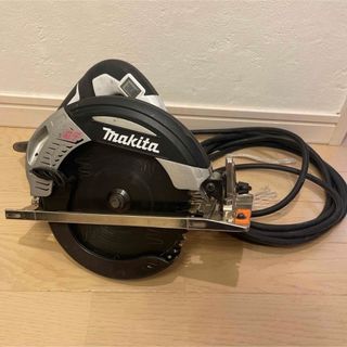 マキタ(Makita)のマキタ  165mm  電子マルノコ　5732C(工具)