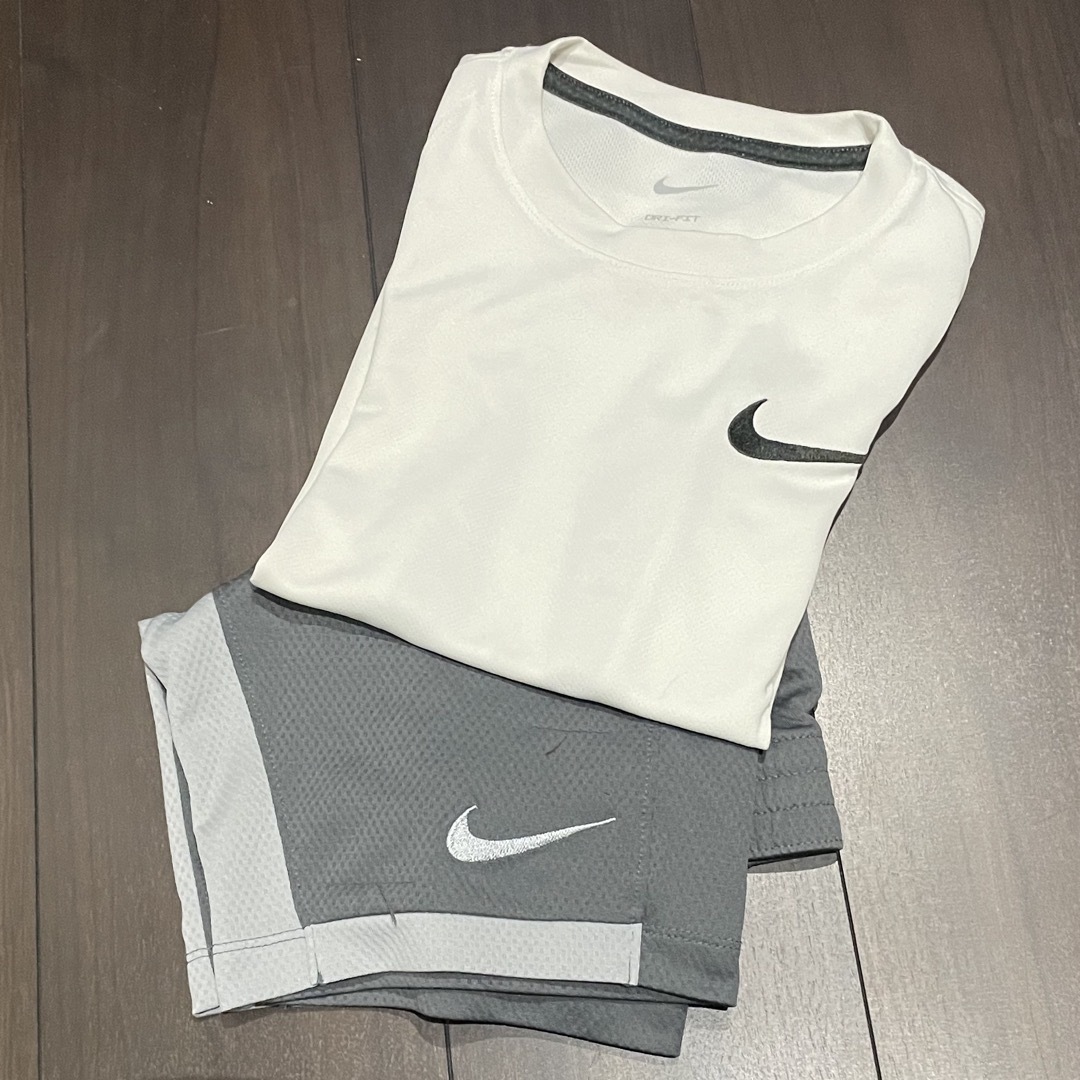 NIKE(ナイキ)のナイキ　スポーツウェア　S キッズ/ベビー/マタニティのキッズ服男の子用(90cm~)(その他)の商品写真