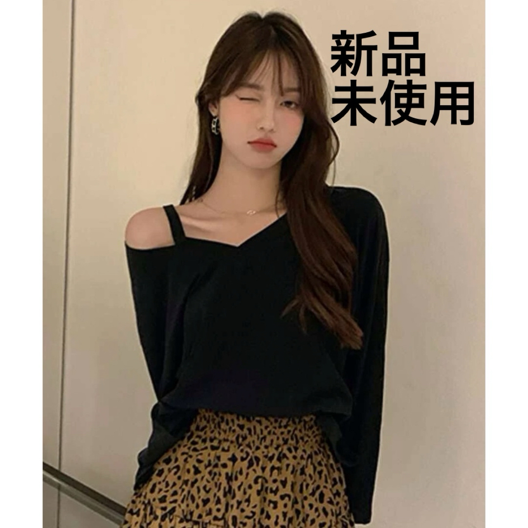 SHEIN(シーイン)の【新品】SHEIN Honeyspot アシンメトリーネックオーバーサイズシャツ レディースのトップス(Tシャツ(長袖/七分))の商品写真