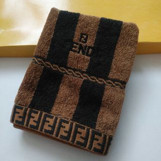 フェンディ(FENDI)の新品未使用　FENDIタオル　ハンドタオル(タオル/バス用品)