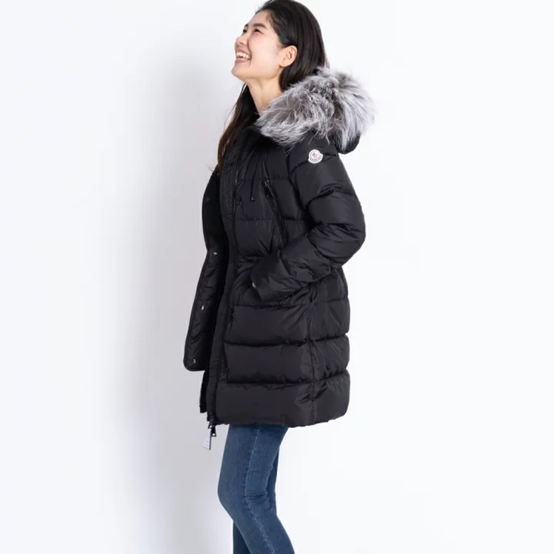 MONCLER(モンクレール)の人気　モンクレール　aphrotiti ブラック　1 moncler レディースのジャケット/アウター(ダウンジャケット)の商品写真