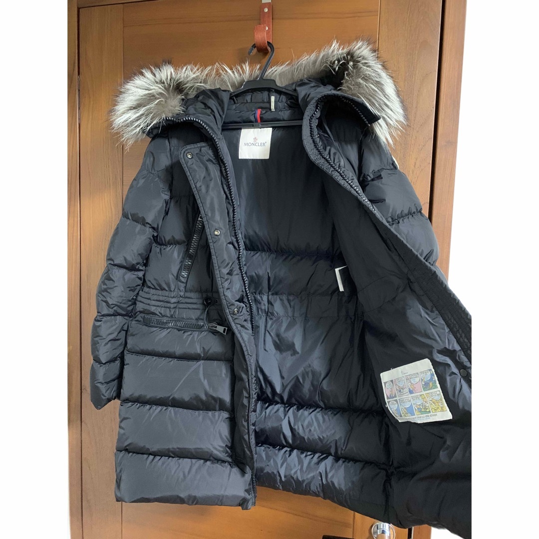 MONCLER(モンクレール)の人気　モンクレール　aphrotiti ブラック　1 moncler レディースのジャケット/アウター(ダウンジャケット)の商品写真