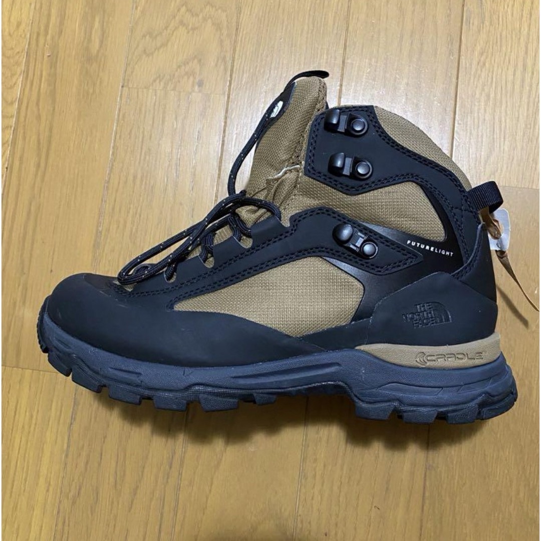 THE NORTH FACE(ザノースフェイス)のTHE NORTH FACE 登山靴　23.5cm スポーツ/アウトドアのアウトドア(登山用品)の商品写真