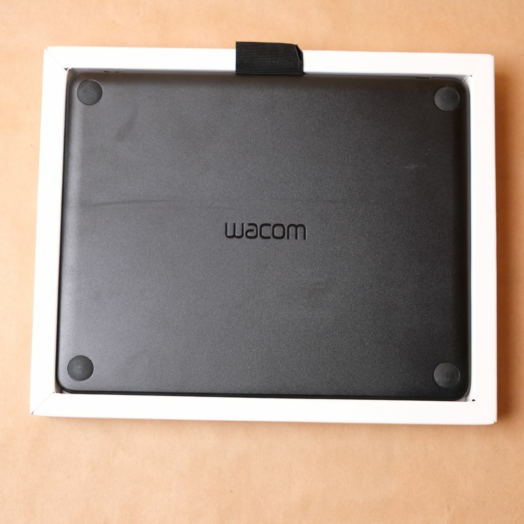 Wacom(ワコム)のワコム WACOM CTL-4100WL/K0 Intuos Small スマホ/家電/カメラのPC/タブレット(タブレット)の商品写真