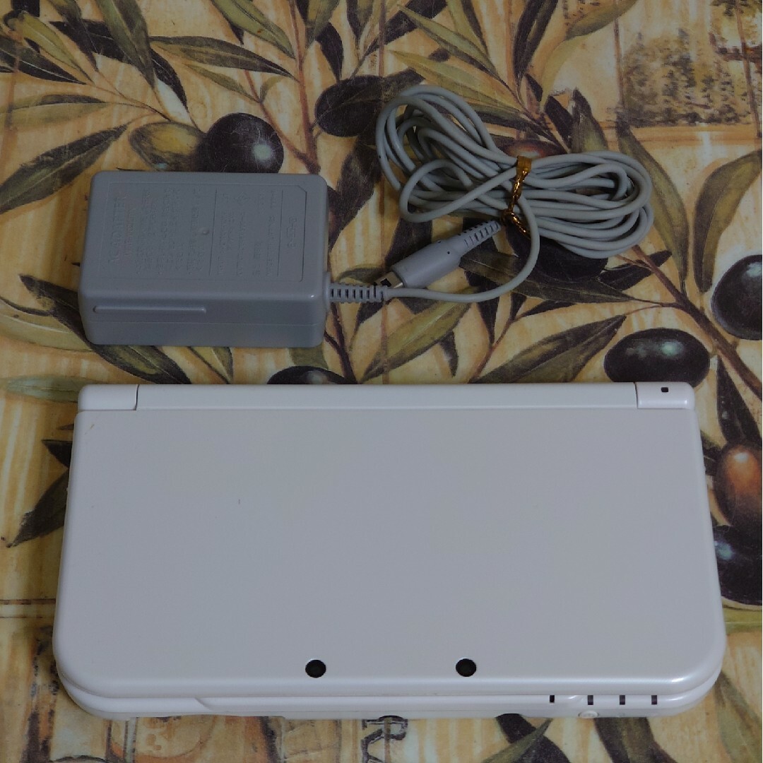 Newニンテンドー3DS LL パールホワイト Newニンテンドー3DS LL パールホワイト